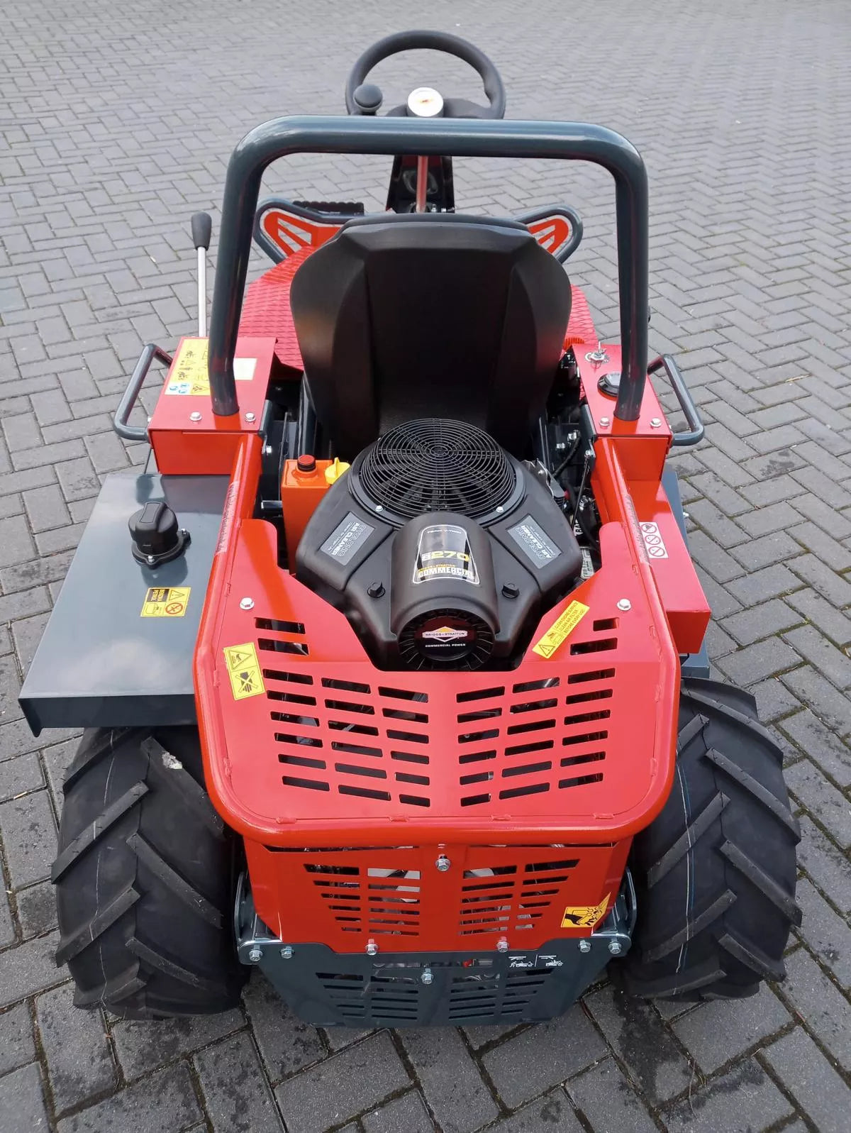 Benassi Schlegelmäher Aufsitzmäher FOX 95 4WD - Allrad - Baumawelt.de - NB Baumaschinen 